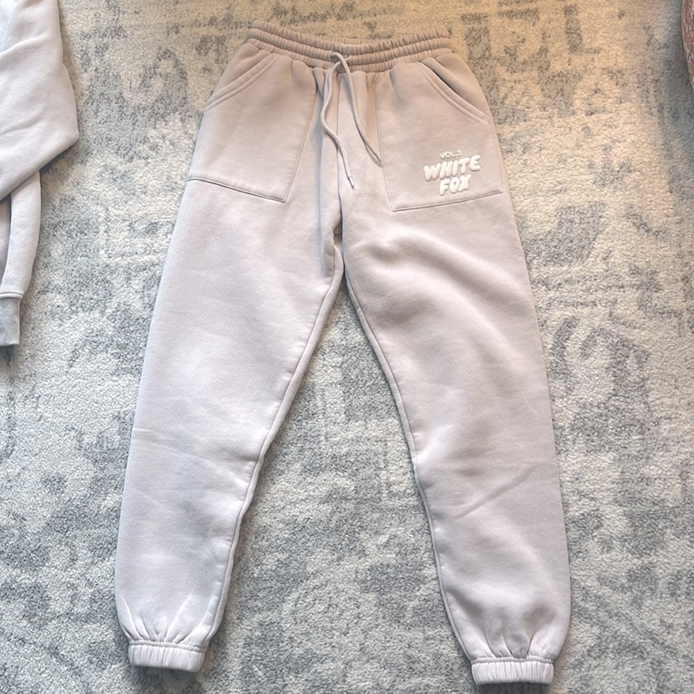 EUC White Fox Sweat Suit Set - Picture 2 of 7